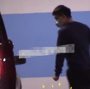 金晨爆料李易峰吃饭视频,揭秘明星私下生活瞬间 第1张 金晨爆料李易峰吃饭视频,揭秘明星私下生活瞬间 第1张