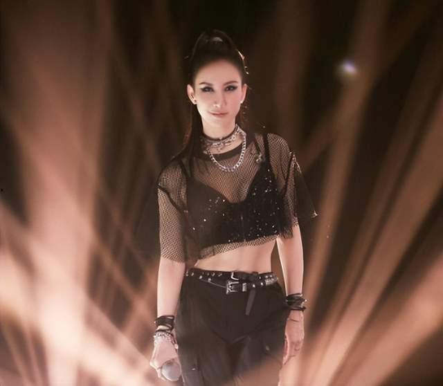 李玟二姐继续爆料视频播放,揭秘更多惊人内幕