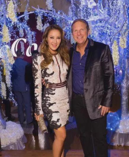 李玟二姐继续爆料视频播放,揭秘更多惊人内幕  第2张