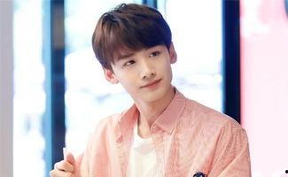 制片人爆料白敬亭视频,揭秘明星日常与幕后故事