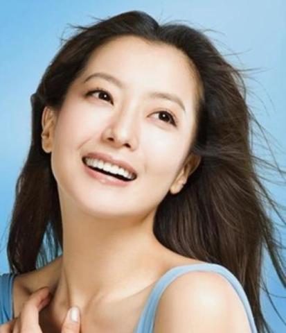 圈内爆料 明星妆前妆后,真实与舞台的完美蜕变