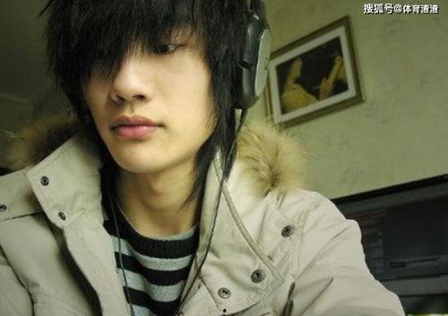 许嵩贴吧爆料视频最新,揭秘歌手背后的故事与音乐旅程  第3张